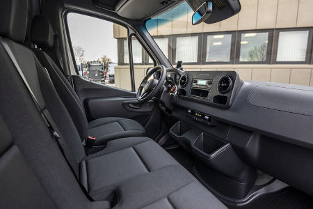Mercedes e-Sprinter Transporter mit Elektroantrieb