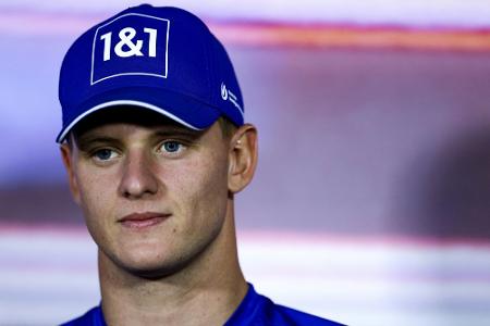 Alles spricht über Schumacher - Vettel: Alles spricht über Schumacher - Vettel: