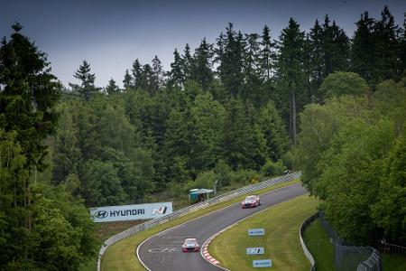 DTM: Van der Linde bleibt vorn - Rast rastet aus DTM: Van der Linde bleibt vorn - Rast rastet aus