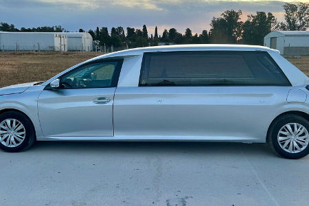 Peugeot 208 Leichenwagen
