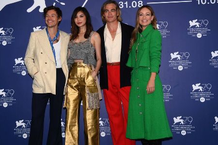 Olivia Wilde: Erster gemeinsamer Red-Carpet-Auftritt mit Harry Styles Olivia Wilde: Erster gemeinsamer Red-Carpet-Auftritt mit Harry Styles