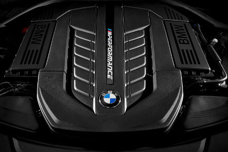 BMW M760Li