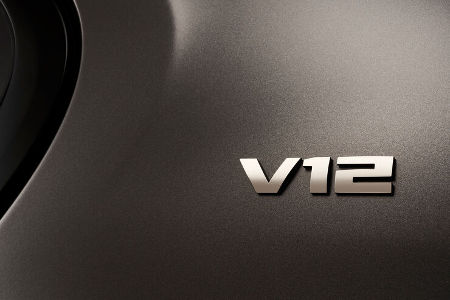 BMW M760Li