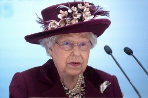 Sorge um Queen Elizabeth II.: Charles, William und Harry eilen zu ihr
