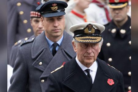 Prinz William wird von seinem Vater zum Prince of Wales ernannt Prinz William wird von seinem Vater zum Prince of Wales ernannt