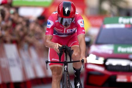 Vuelta: Carapaz gewinnt - Evenepoel trotz Sturz souverän Vuelta: Carapaz gewinnt - Evenepoel trotz Sturz souverän