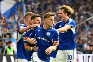 Schalke siegt nach 16 Monaten und stößt Bochum noch tiefer in die Krise