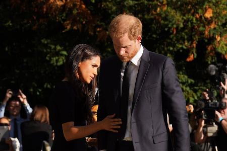 Nach dem Tod der Queen: Was passiert mit Prinz Harrys Autobiografie? Nach dem Tod der Queen: Was passiert mit Prinz Harrys Autobiografie?
