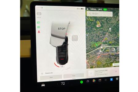 fehlerhafte Umgebungserkennung Tesla