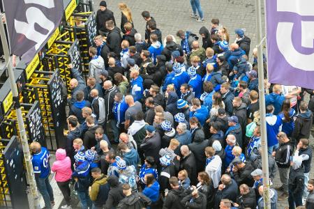 Vor Revierderby: 12-Jähriger durch Glasflaschenwurf verletzt Vor Revierderby: 12-Jähriger durch Glasflaschenwurf verletzt