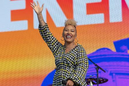 Sängerin Emeli Sandé hat sich mit ihrer Partnerin verlobt Sängerin Emeli Sandé hat sich mit ihrer Partnerin verlobt