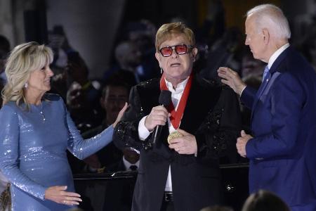 Elton John spielte im Weißen Haus für Joe Biden Elton John spielte im Weißen Haus für Joe Biden