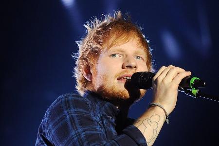 Überraschungsauftritt: Ed Sheeran singt auf Frankfurter Oktoberfest Überraschungsauftritt: Ed Sheeran singt auf Frankfurter Oktoberfest