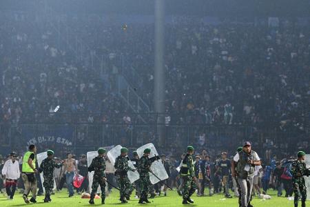 Arema-Präsident bittet um Entschuldigung Arema-Präsident bittet um Entschuldigung