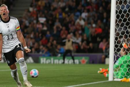 DFB-Frauen siegen erneut gegen Frankreich DFB-Frauen siegen erneut gegen Frankreich