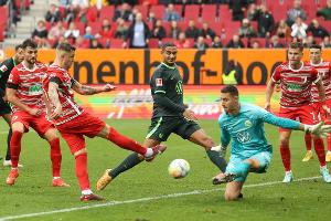 Wolfsburg im Glück gegen stürmische Augsburger