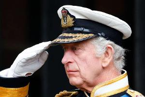König Charles III.: Royal-Experte warnt vor "Billig-Krönung"