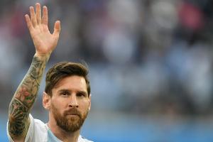 Messi führt Starauflauf für Maradona-Hommage an