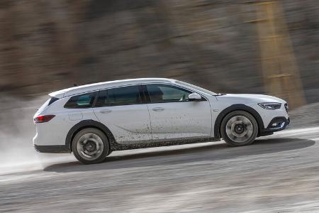 Opel Insignia Country Tourer 2.0 BiTurbo Diesel 4x4, Exterieur