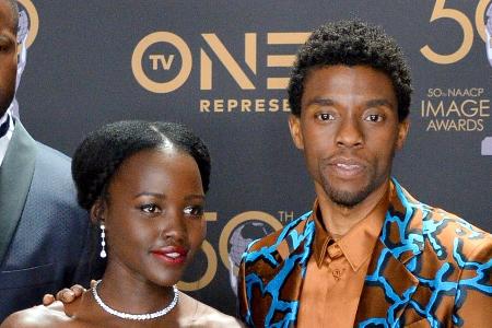 Lupita Nyong'o wusste nicht, wie krank Chadwick Boseman war Lupita Nyong'o wusste nicht, wie krank Chadwick Boseman war
