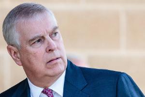 Insider: Prinz Andrew sitzt fast den ganzen Tag vor dem Fernseher