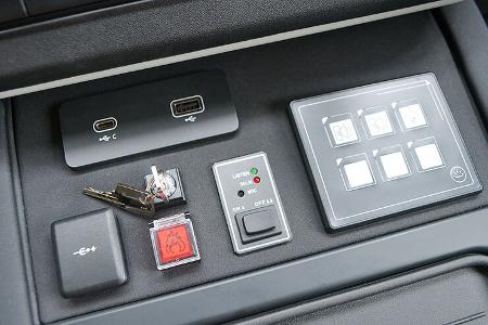 Land Rover Defender 110 Panzerversion Trasco