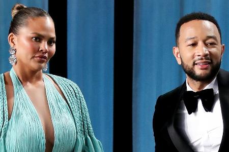 John Legend gesteht alte Fehler in Beziehung mit Chrissy Teigen John Legend gesteht alte Fehler in Beziehung mit Chrissy Teigen