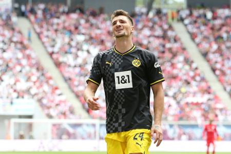 Jochbeinbruch bei BVB-Profi Meunier Jochbeinbruch bei BVB-Profi Meunier