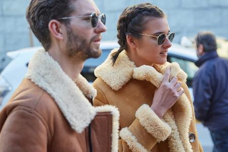 Mode-Trend 2022: Lammfell-Jacken für kalte Herbsttage Mode-Trend 2022: Lammfell-Jacken für kalte Herbsttage