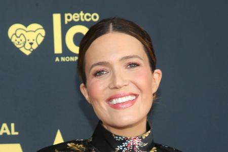 Schauspielerin Mandy Moore ist zum zweiten Mal Mutter geworden Schauspielerin Mandy Moore ist zum zweiten Mal Mutter geworden