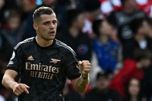 Premier League: Spitzenreiter Arsenal büßt an Vorsprung ein