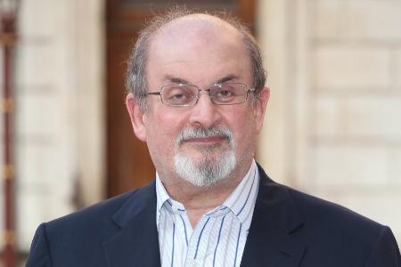 Nach Messer-Attentat: Autor Salman Rushdie bleibt auf einem Auge blind Nach Messer-Attentat: Autor Salman Rushdie bleibt auf einem Auge blind