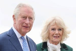 Charles und Camilla verschicken Geburtstagskarten an über 100-Jährige