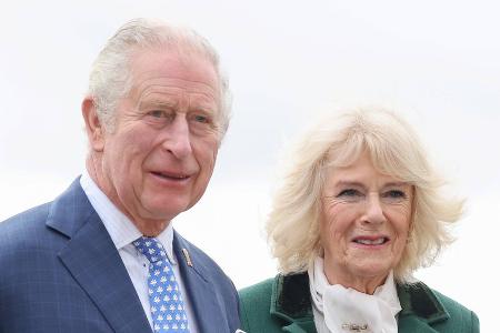 Charles und Camilla verschicken Geburtstagskarten an über 100-Jährige Charles und Camilla verschicken Geburtstagskarten an über 100-Jährige