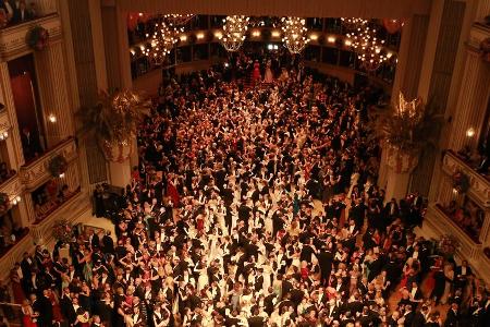 Nach Corona-Pause: Wiener Opernball im Zeichen der Solidarität Nach Corona-Pause: Wiener Opernball im Zeichen der Solidarität