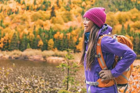 Wandern im Herbst und Winter: Das gehört in den Rucksack Wandern im Herbst und Winter: Das gehört in den Rucksack
