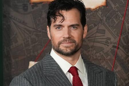 Henry Cavill: In neuem Agentenfilm kämpft er gegen die Nazis Henry Cavill: In neuem Agentenfilm kämpft er gegen die Nazis