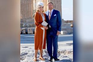 Königin Máxima: Stilsicherer Auftritt in raffiniertem Kleid