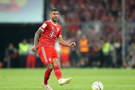 FC Bayern: Hernandez ersetzt Davies FC Bayern: Hernandez ersetzt Davies