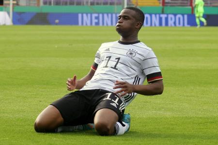 Moukoko schwitzte bei Nominierung: Moukoko schwitzte bei Nominierung: