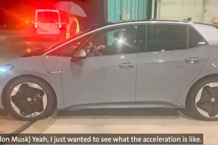 Elon Musk bei Herbert Diess VW ID.3