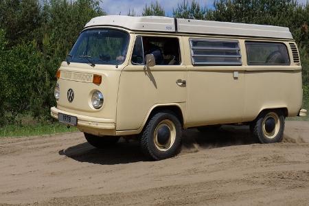 VW T2 Bus gegen VW T6 Seikel 4Motion