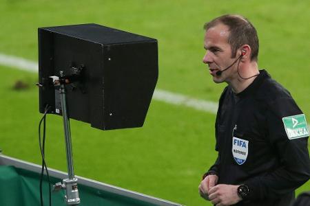 Trotz Forderungen: VAR-Abschaffung für Fröhlich keine Option Trotz Forderungen: VAR-Abschaffung für Fröhlich keine Option