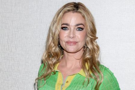 Denise Richards: Mann schießt auf Auto der Schauspielerin Denise Richards: Mann schießt auf Auto der Schauspielerin
