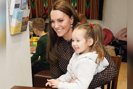 Prinzessin Kate trifft ukrainische Kinder in ihrer Heimatstadt Prinzessin Kate trifft ukrainische Kinder in ihrer Heimatstadt
