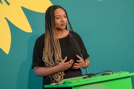 Aminata Touré: Erste deutsche Ministerin auf dem Aminata Touré: Erste deutsche Ministerin auf dem