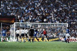 Zum WM-Start: ZDF zeigt Doku über Halbfinale 1982
