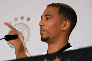 Basketball-Lärm beim DFB - "Ansage" von Aufpasser Kehrer