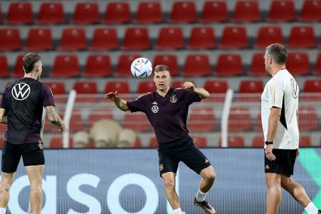 Ballack: Kimmich sollte rechts spielen Ballack: Kimmich sollte rechts spielen