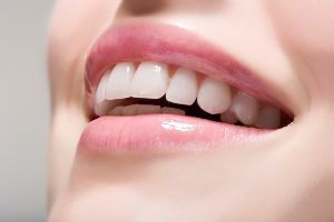 Das hilft wirklich: Fünf Tipps für weißere Zähne